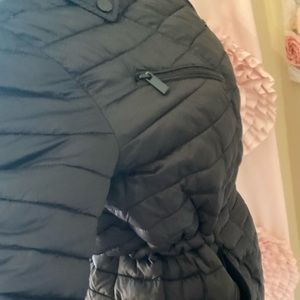 Badgley Mischka; light weight adjustable fall zip